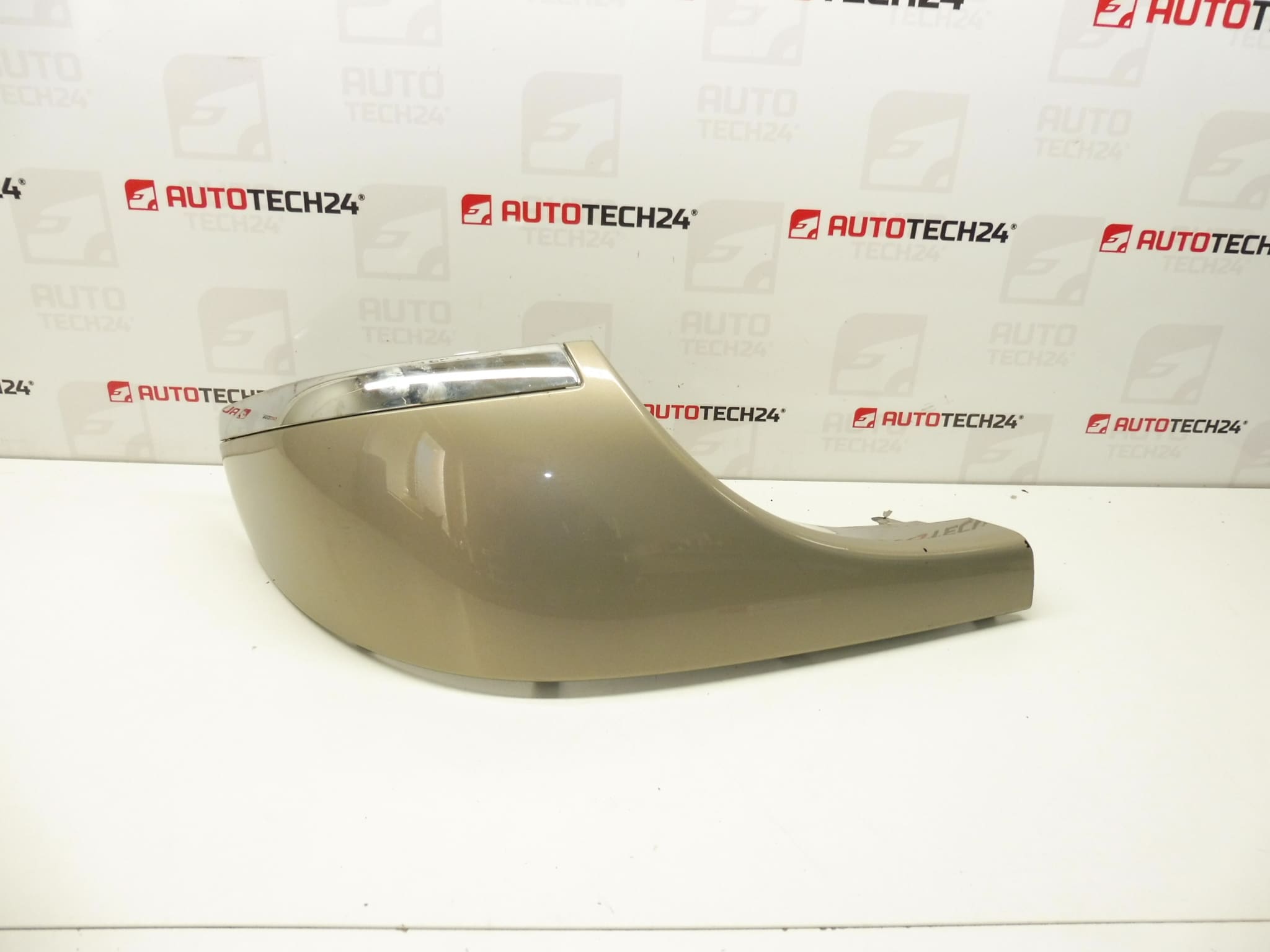 Levá lišta s chromem zadního nárazníku Citroën Xsara Picasso KDDC 7452CS