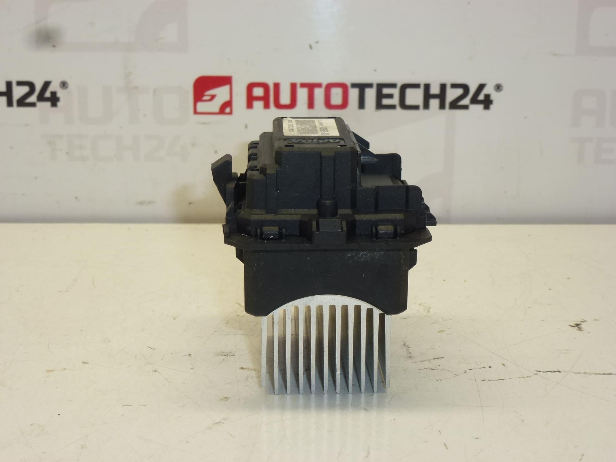 Regulátor otáček ventilátoru pro Citroën a Peugeot 515038 T1000034Z 6441AA - Obrázek 2