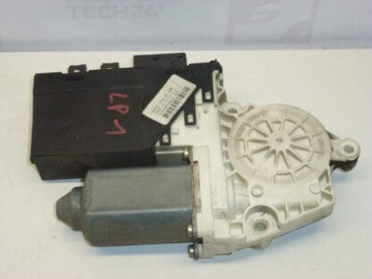 Motor stahování levého předního okna Citroën C5 9637541280 9221P4