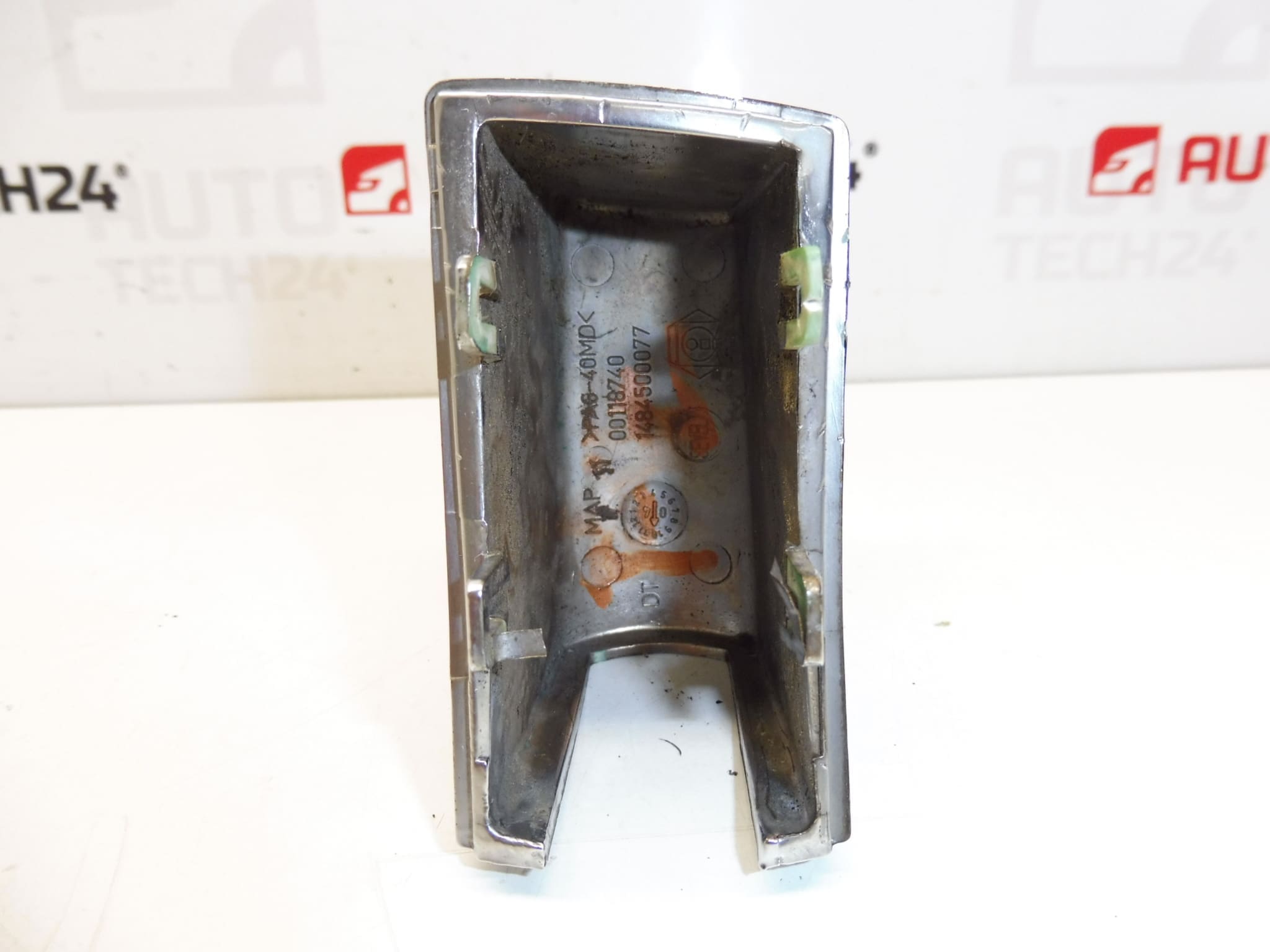 Kryt deflektoru vnější kliky pravých zadních dveří Citroën Peugeot 1484500077 9101EJ - Obrázek 2