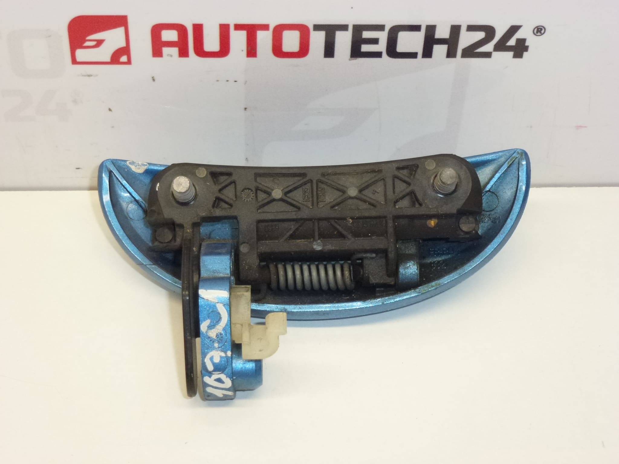 Klika pravých předních dveří Citroën C1 Peugeot 107 modrá metalíza 9101AH
