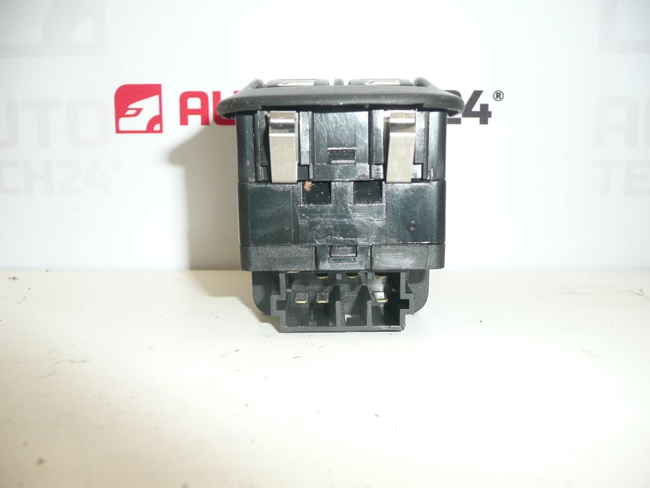 Ovladač oken Peugeot 206 6552WQ