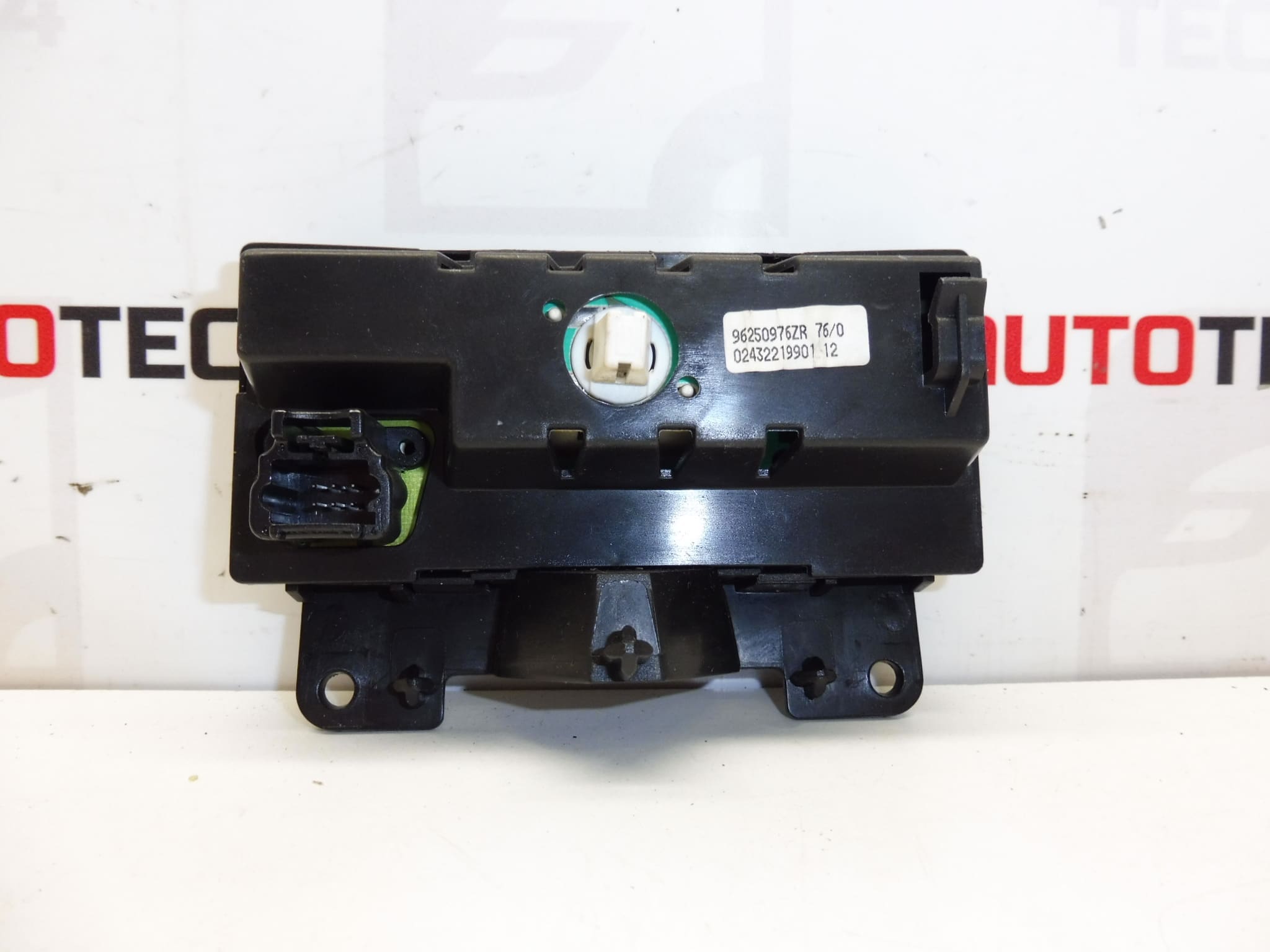 Display Citroen Peugeot 96250976ZR 6155N2 - Obrázek 2