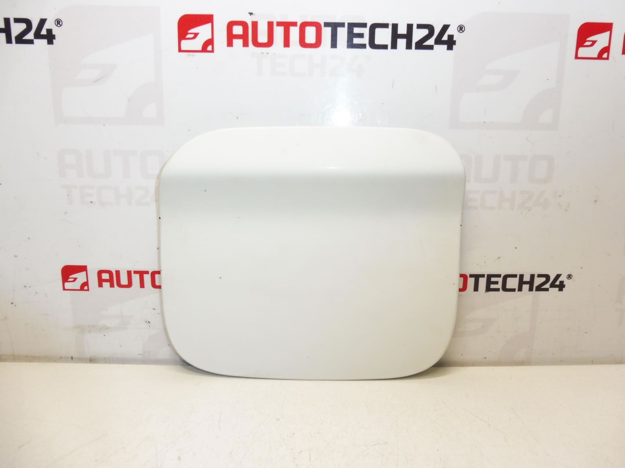 Víčko kryt nádrže Citroen C-Elysée EWP 9677571580