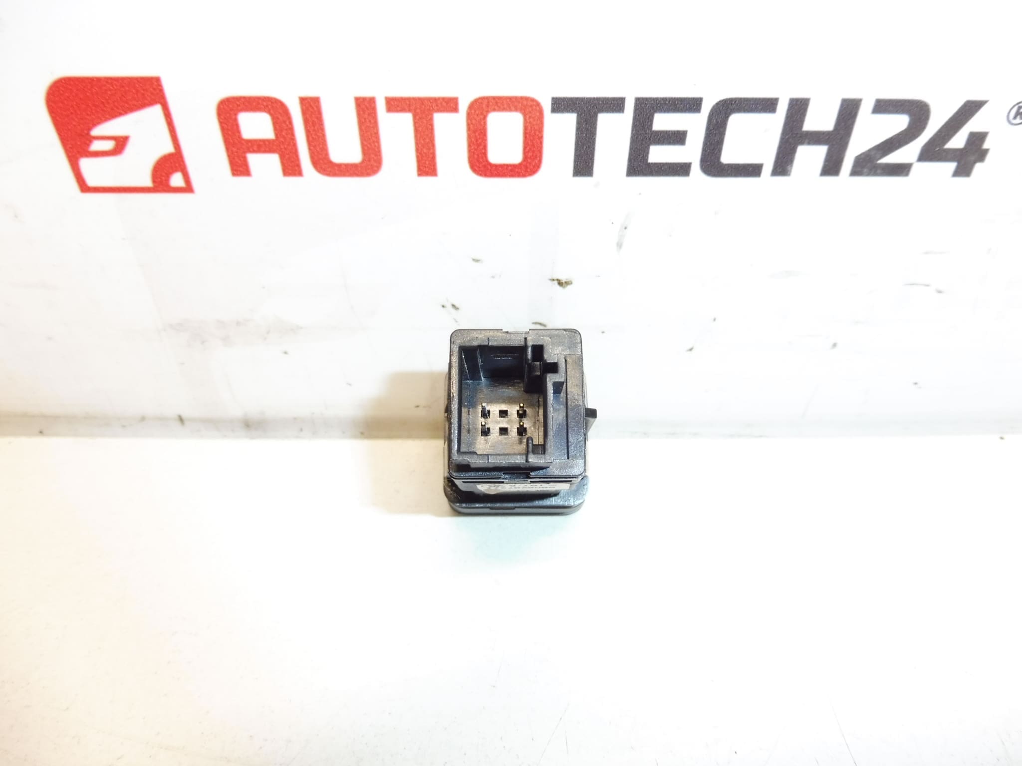 Ovladač ECO OFF Citroën Peugeot 9809297277 - Obrázek 2