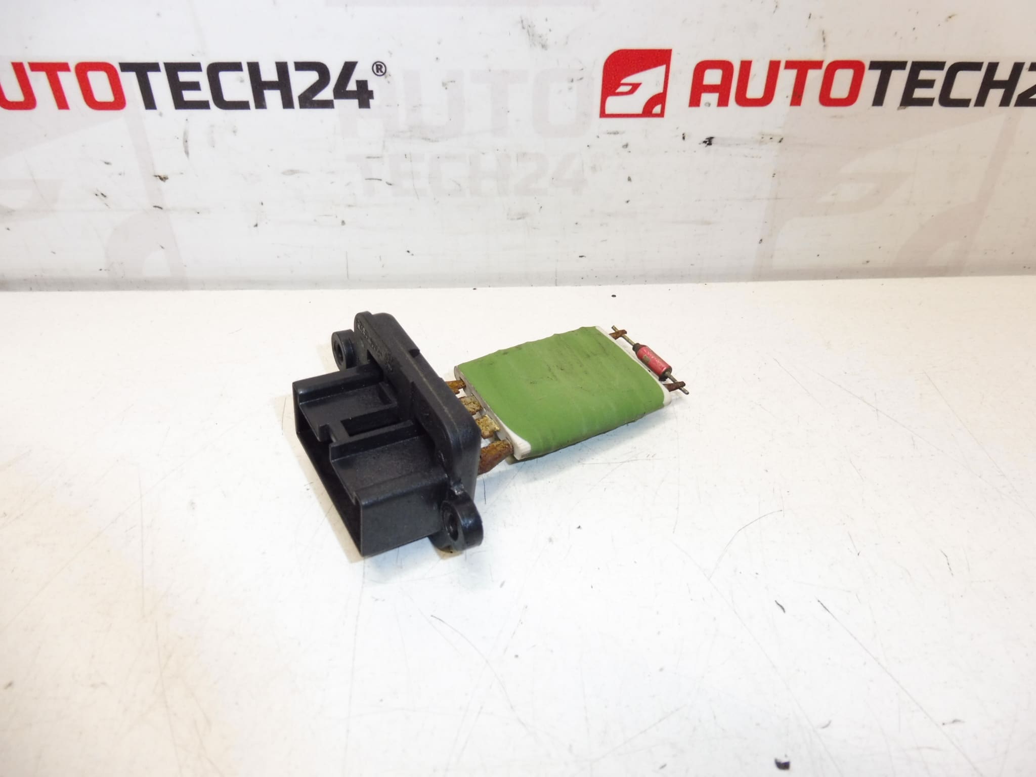 Regulátor otáček ventilátoru Citroën Peugeot 1609171080