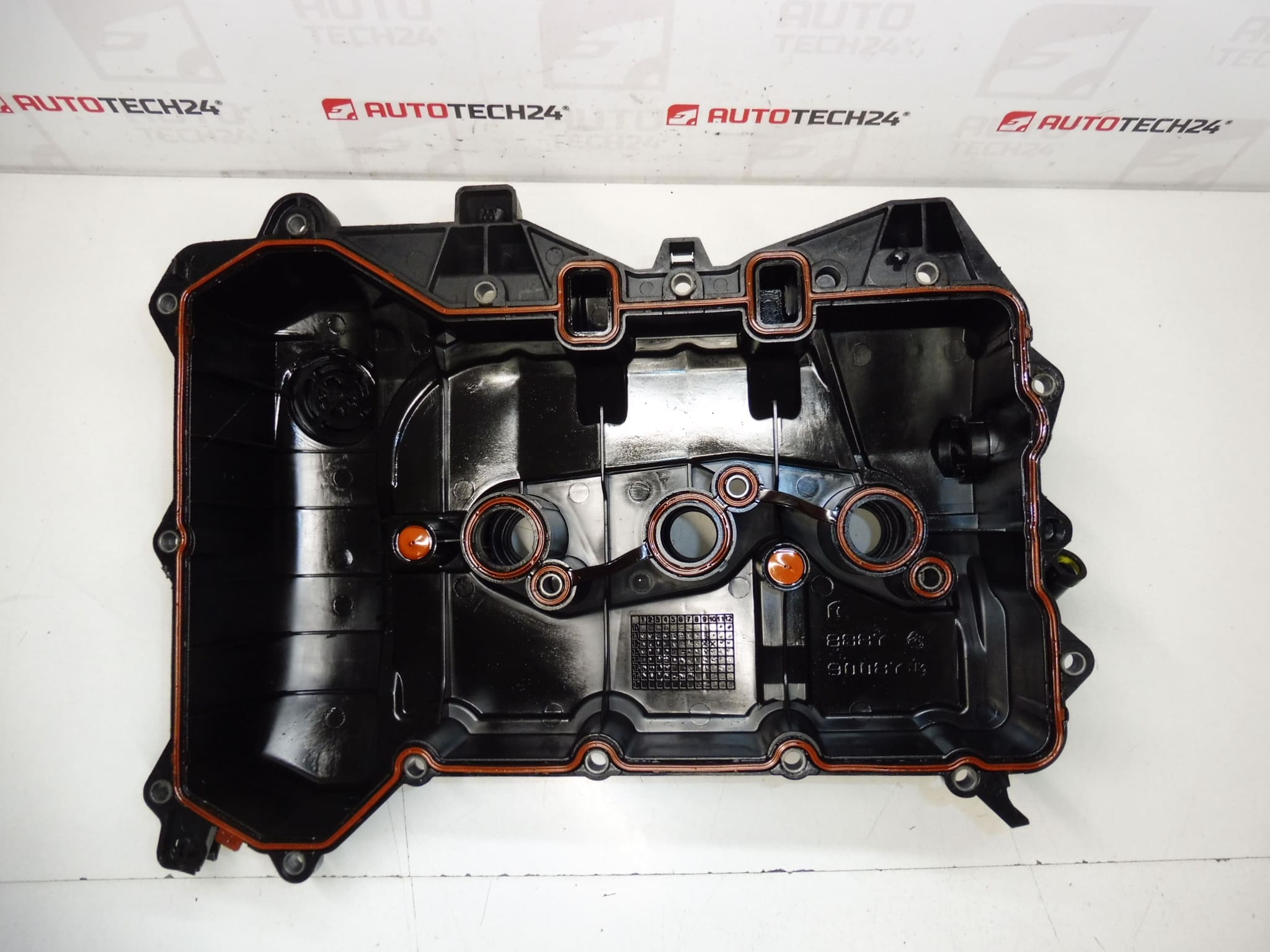 Víko hlavy válců 1.2 VTI PureTech 9811067580 9806820880 - Obrázek 2