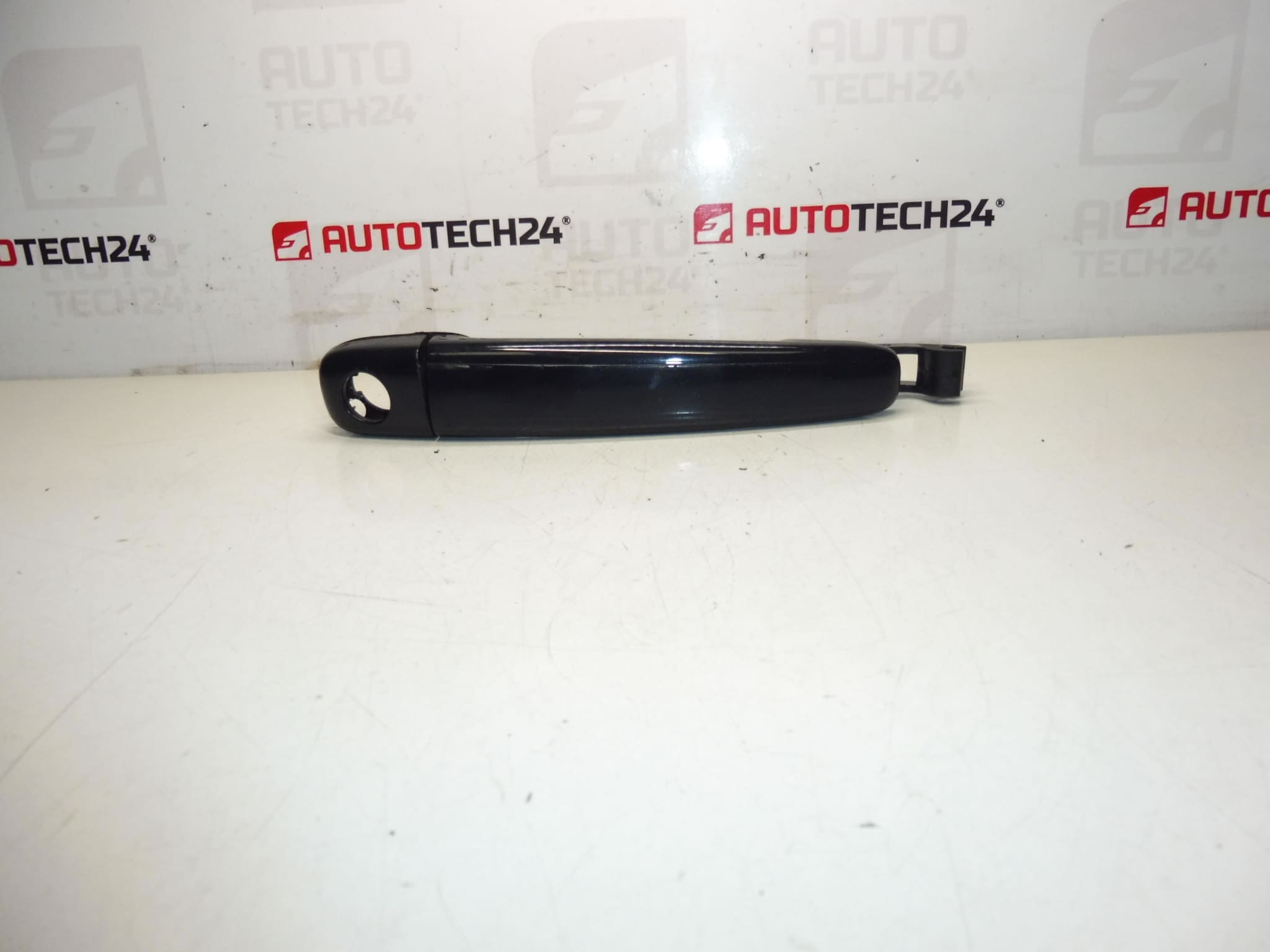 Klika dveří řidiče Citroën Peugeot KTGA 9101W9