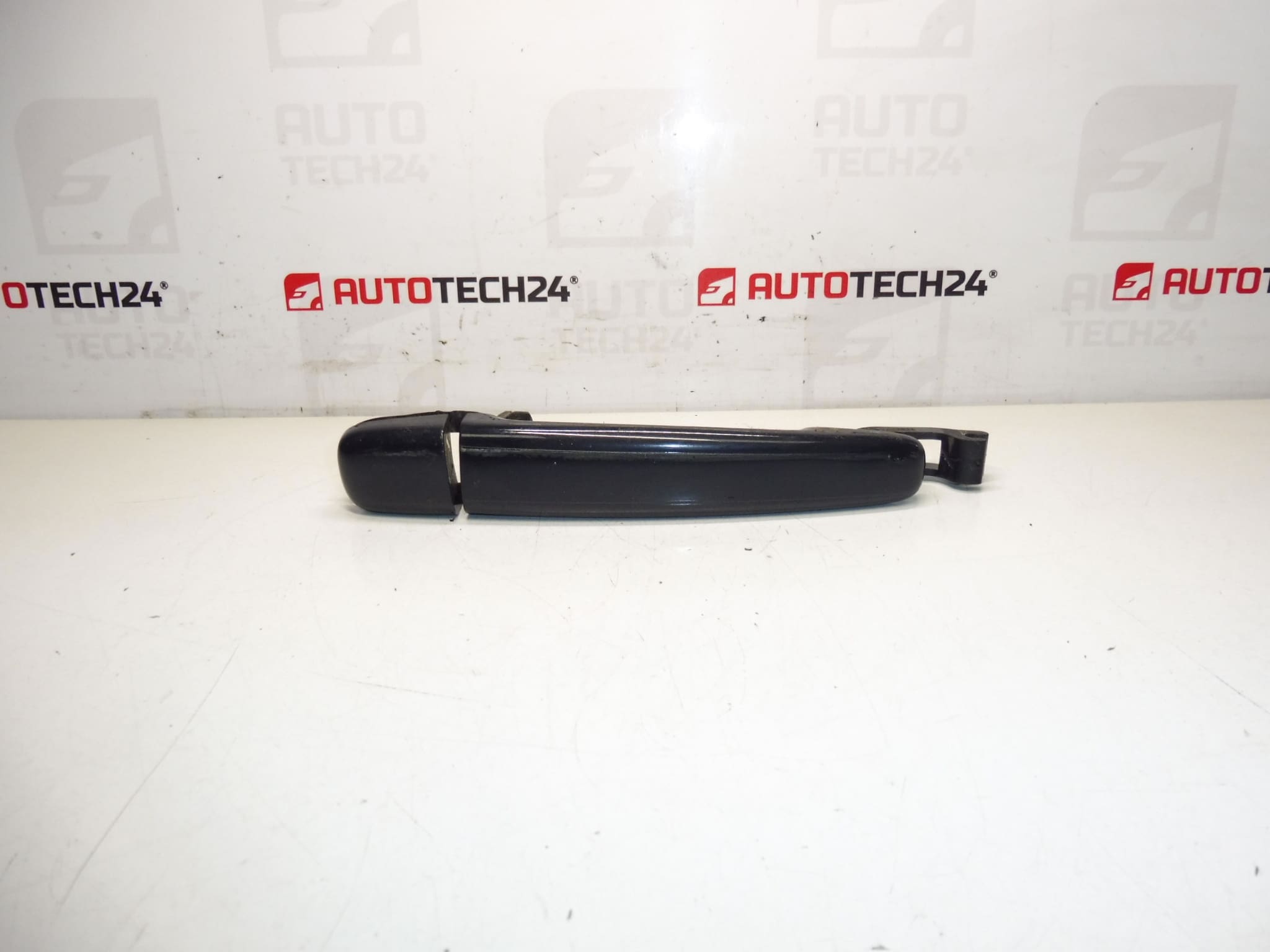 Klika dveří řidiče Citroën Peugeot KTGA 9101W8